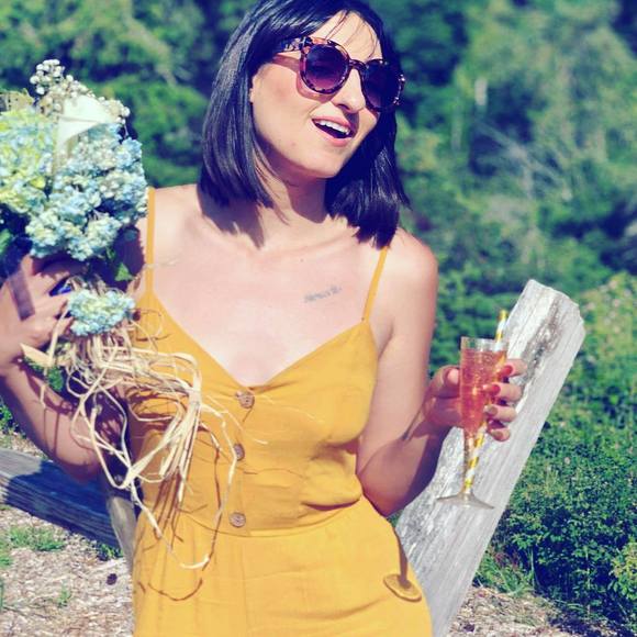 Meet your Posher, Victoria - Picture 1 of 1